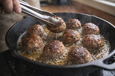 How to Cook Juicy, Flavor-Packed Meatballs on the ...